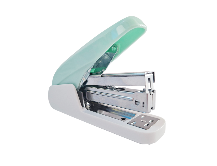 Cosedora Pasta/Metal Media Tira 25 Hojas Menos Esfuerzo DL 0978 - Colores Surtidos