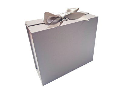 Caja de regalo cuadrada magnética con moño — elegante, práctica y reutilizable