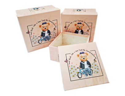 Set de cajas de regalo cuadradas con diseño teddy o mariposa – elegancia y dulzura en cada detalle